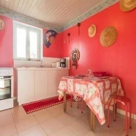 House La Maison De Violette *